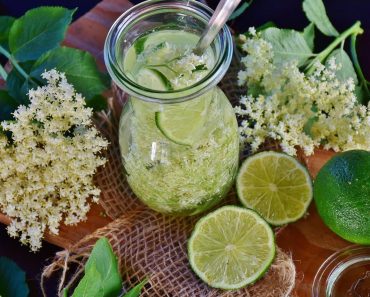 Secretul unei socate perfecte. Un ingredient accelerează fermentarea. Rețeta completă pas cu pas