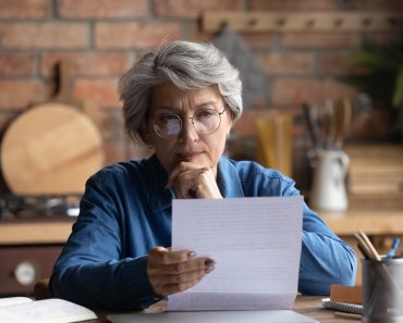 Obiceiul simplu recomandat femeilor de peste 60 de ani pentru un intestin sănătos