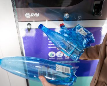 Ce poți face cu bidoanele de cinci litri? Nu se reciclează prin sistemul SGR