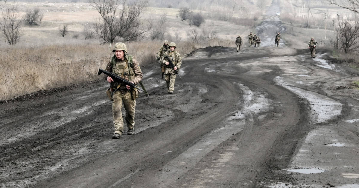 După 40 de zile pe linia frontului ucrainean, soldaților „nu le mai pasă dacă supraviețuiesc” (studiu)