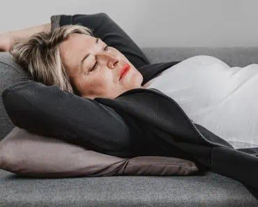 Casa ta te poate îmbătrâni emoțional. 6 lucruri care îți consumă energia zilnic fără să știi