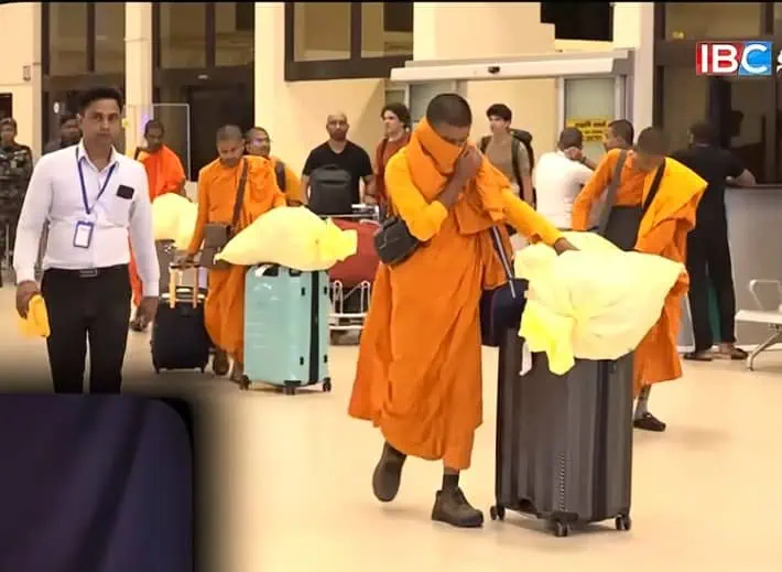 22 de călugări budiști au fost arestați într-un aeroport din Sri Lanka. Ce ascundeau în bagaje