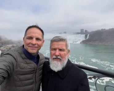 Dan Negru și părintele Vasile Ioana, moment cutremurător în Canada. Întrebarea unei doctorițe românce despre eutanasie i-a marcat pe cei doi: „M-a năucit”