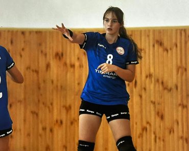 Carina a unit handbalul cu publicul. Meci special la Sala ,,Olimpia”.