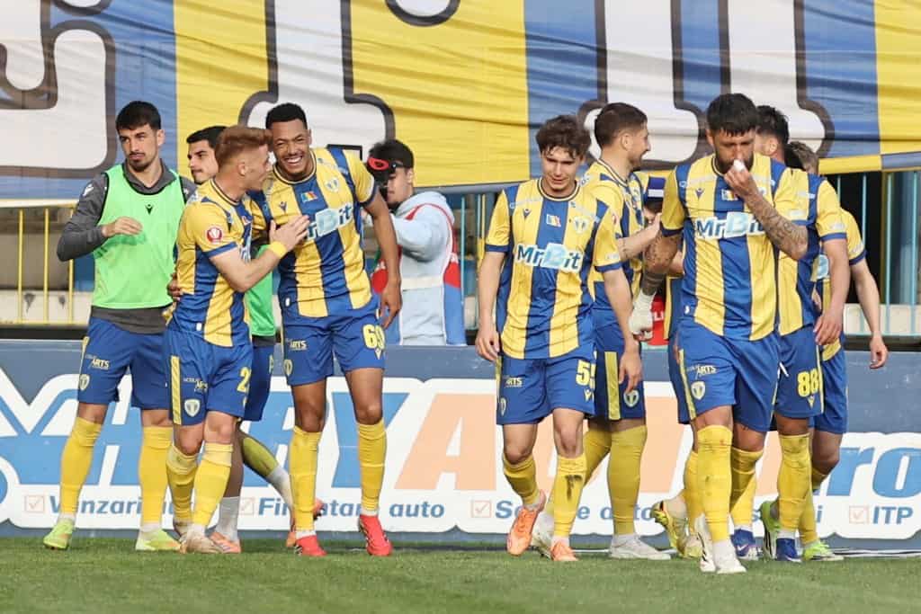 După ce i-au ajutat acum vor să-i bată! Fotbaliștii Petrolului își doresc victoria la FCSB
