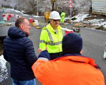 Lucrările la drumul surpat din Câmpina, întârziate de lipsa bugetului național și de deciziile lui Bolojan. Virgil Nanu: „Am făcut tot ce a ținut de noi”