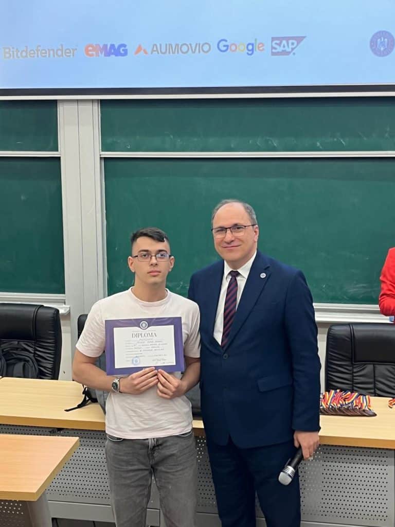 Doi elevi ai C.N. „Mihai Viteazul” Ploiești au reușit performanțe remarcabile la o competiție de Inteligență Artificială