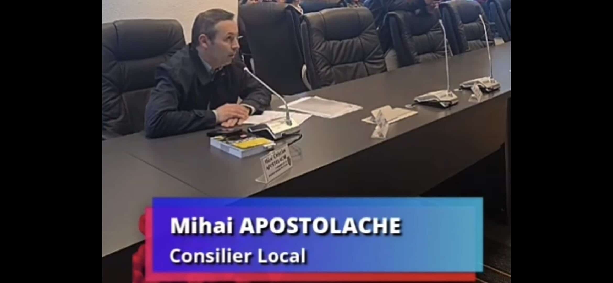 Consilierul Mihai Apostolache, către primarul Polițeanu: „Tupeul nu ține loc de pregătire. Faceți politică prin birouri, cu ușile închise, nu vă consultați cu noi, consilierii”