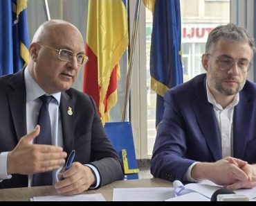 Dispare USR Ploiești? Circ politic într-o organizație-marionetă care nu a făcut nimic pentru ploieșteni