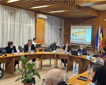 Câmpina dă clasă Ploieștiului/ Consilierii locali au votat pentru interzicerea sălilor de jocuri de noroc