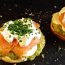 Mic dejun cu ouă și somon – Rapid și gustos