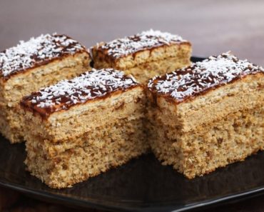 Desert prajitura cu crema de ness si nuca reteta delicioasa