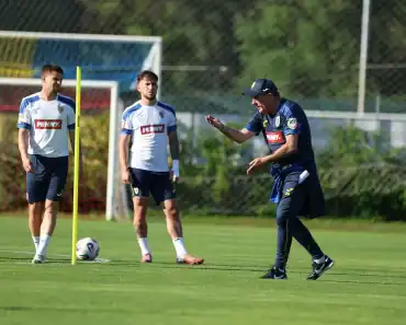 Man și Radu au “scăpat” de cantonament. Naționala U18 are o “dublă” amicală Man și Radu au “scăpat” de cantonament. Naționala U18 are o “dublă” amicală