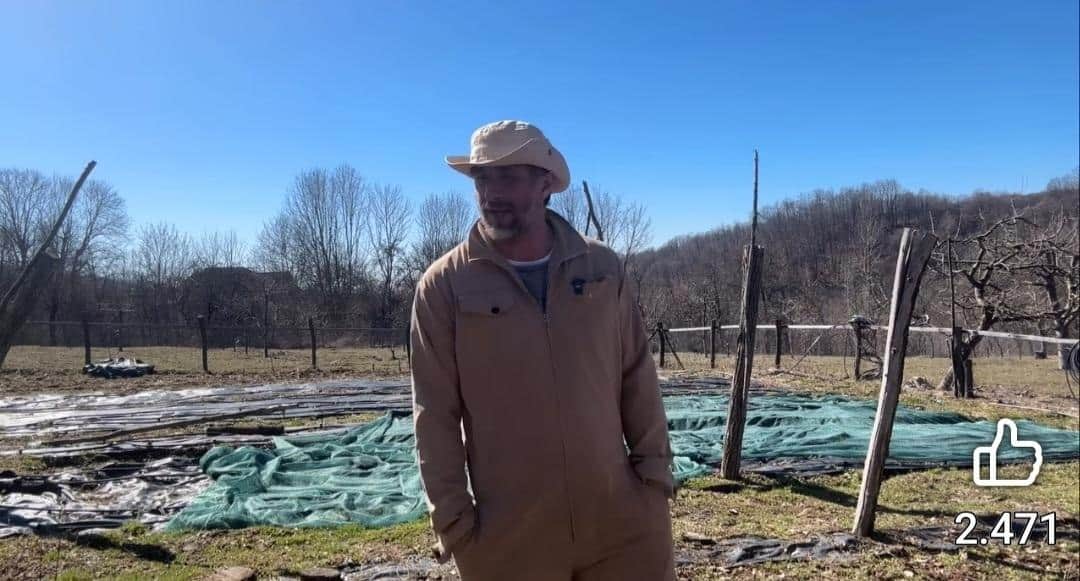 Dragoș Bucur a lăsat grătarul de 1 Mai și s-a apucat de tuns oi. Reacția Danei Nălbaru a stârnit hohote de râs: „Doamne ferește!”