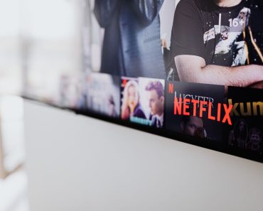 Serialul genial de pe Netflix care a cucerit toată planeta. Are o poveste intensă și te ține lipit de televizor