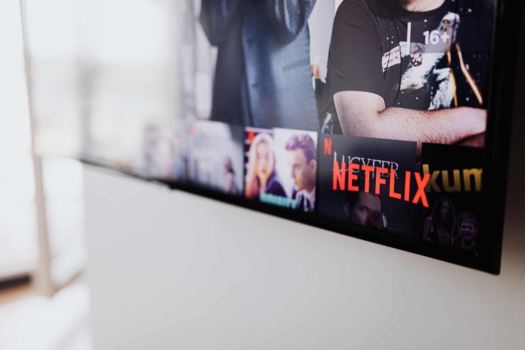 Serialul genial de pe Netflix care a cucerit toată planeta. Are o poveste intensă și te ține lipit de televizor