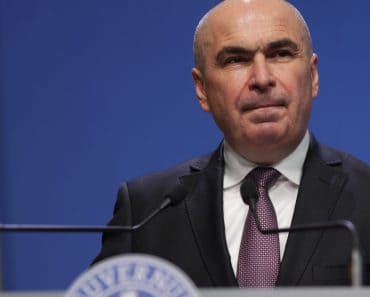 Ce cred românii despre demiterea lui Bolojan și cum s-a schimbat intenția de vot la parlamentare, pe fondul crizei politice (sondaj)