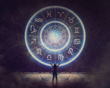 Horoscop luni, 4 mai. Berbecii oferă cadouri celor dragi, iar Racii primesc o invitație neașteptată