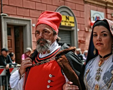 Ce fac zi de zi bărbații din Sardinia, cei mai longevivi oameni din lume, în loc să meargă la sală