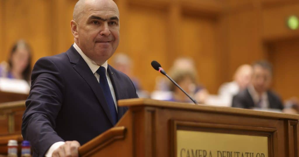 Moțiunea PSD-AUR a fost votată de 281 de parlamentari, Guvernul Bolojan a fost demis. Nicușor Dan: „Nu e un moment fericit”