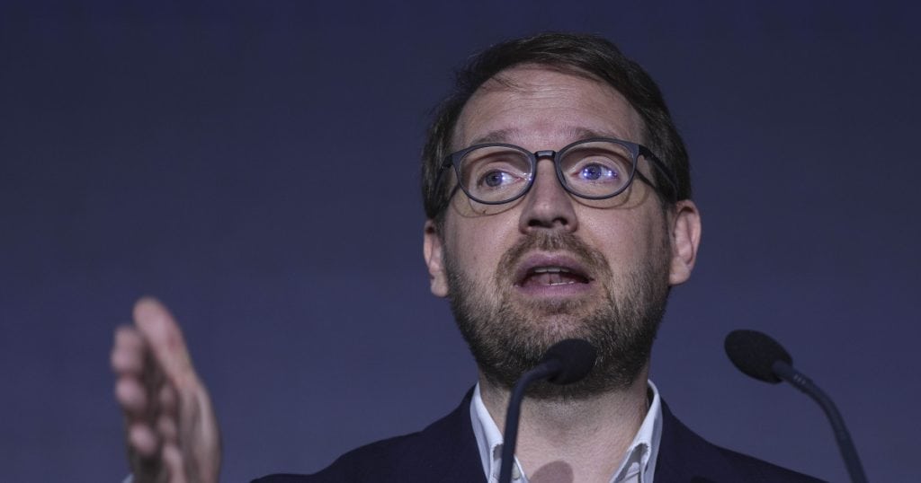 Fritz anunță că a fost mandatat să discute cu Bolojan pentru o alianță politică. USR nu mai face majoritate cu PSD