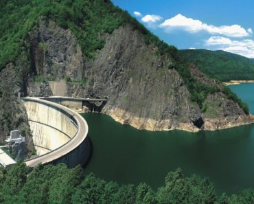 Ce ascunde, de fapt, muntele de la Vidraru. Rețeaua uriașă construită în adâncime pe care puțini români o cunosc