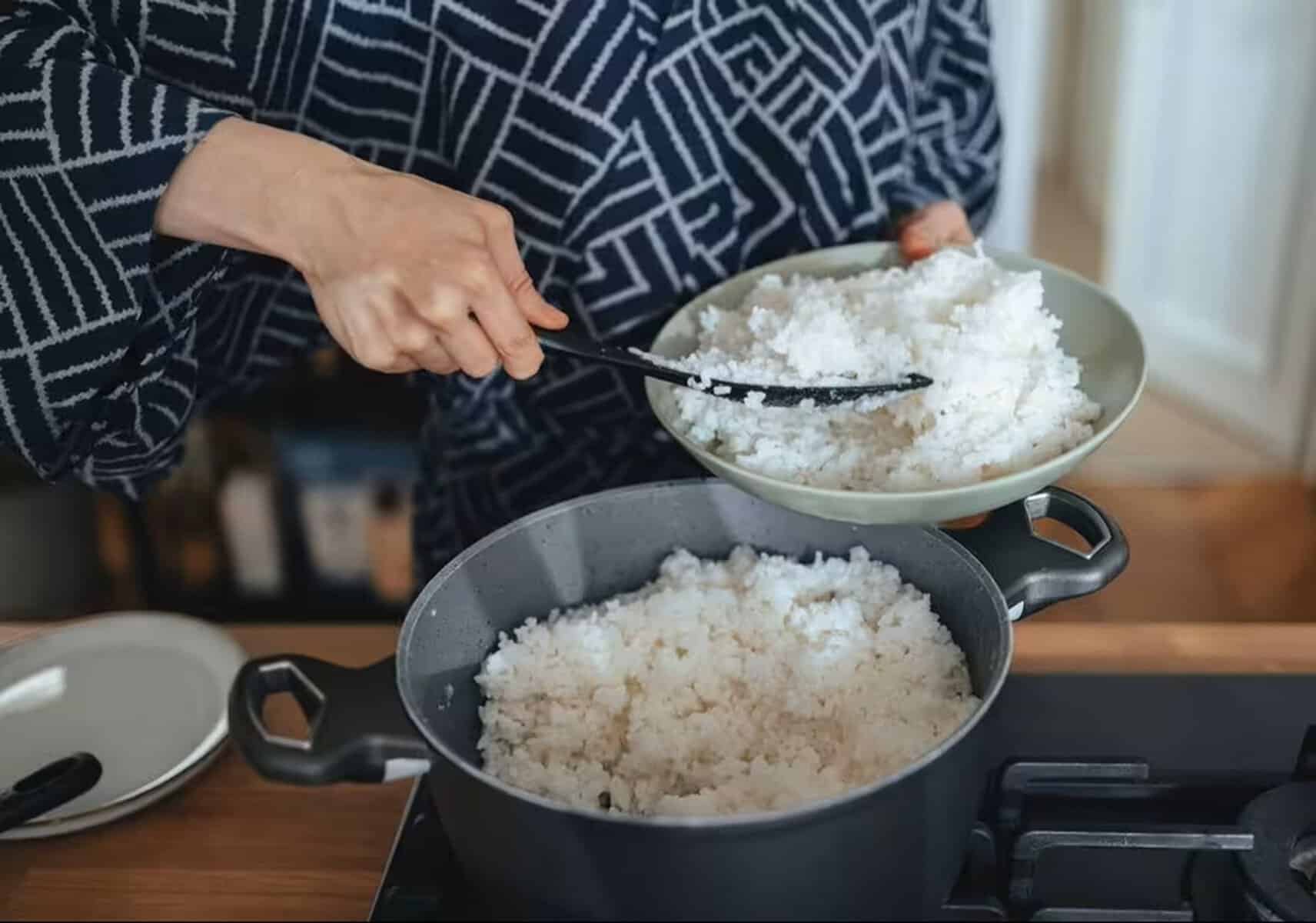 Cum obții un orez perfect și aromat: „Un sfat excelent”. Trebuie adăugat un ingredient simplu în tigaie Cum obții un orez perfect și aromat: „Un sfat excelent”. Trebuie adăugat un ingredient simplu în tigaie