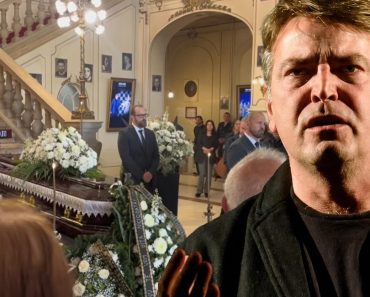 Clujul, în lacrimi! Primele imagini de la priveghiul actorului Ioan Isaiu. Regretul lui Dan Helciug: „Prea devreme a plecat către alte lumi…”