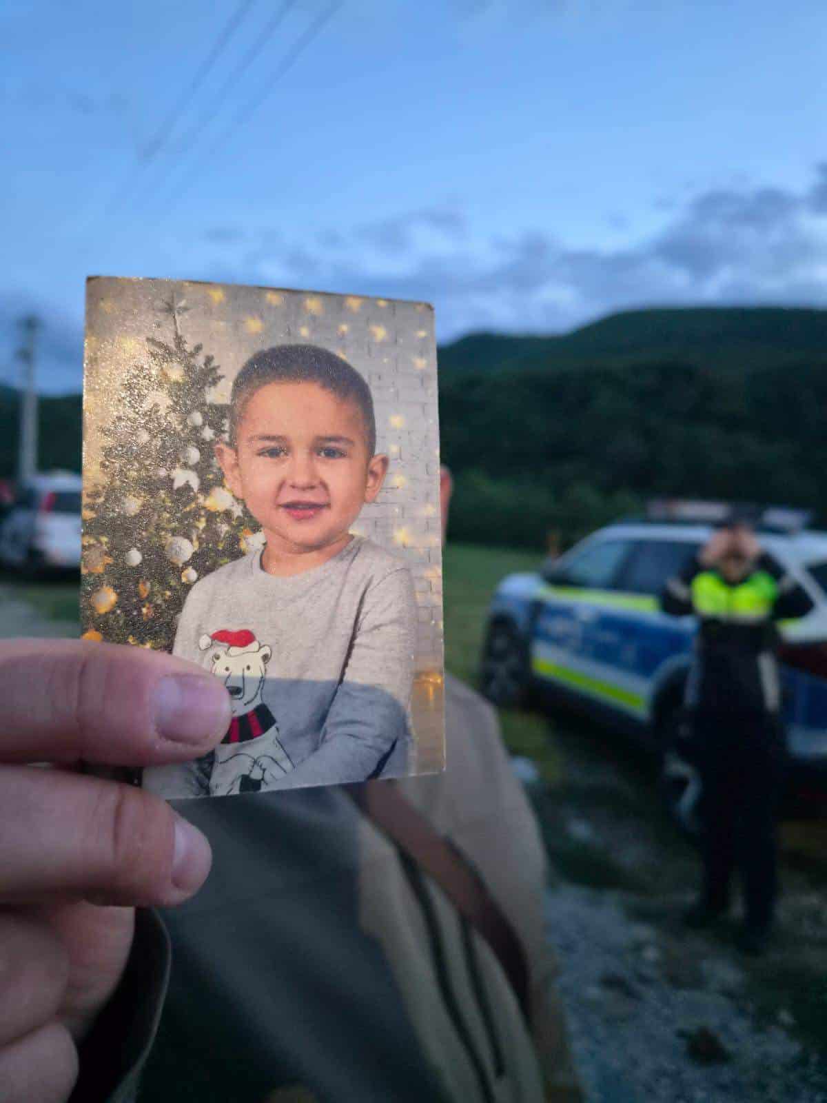 Cine este mama copilului dispărut din Sibiu. Ce spun oamenii