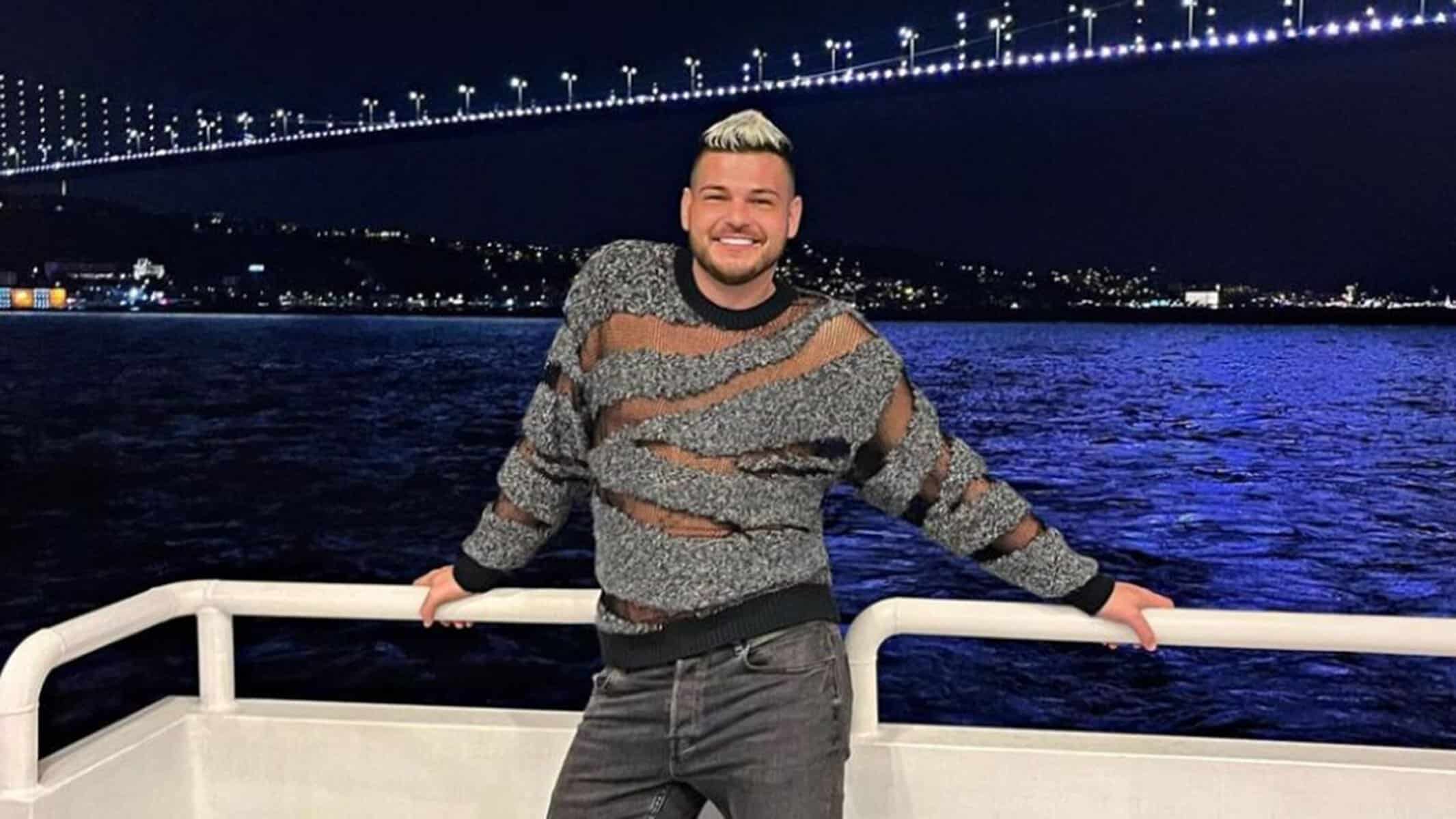 „Blestemul” din familia lui Răzvan Botezatu. Dezvăluirile cutremurătoare făcute de vedetă: „Au fost șapte ani de ghinion” „Blestemul” din familia lui Răzvan Botezatu. Dezvăluirile cutremurătoare făcute de vedetă: „Au fost șapte ani de ghinion”