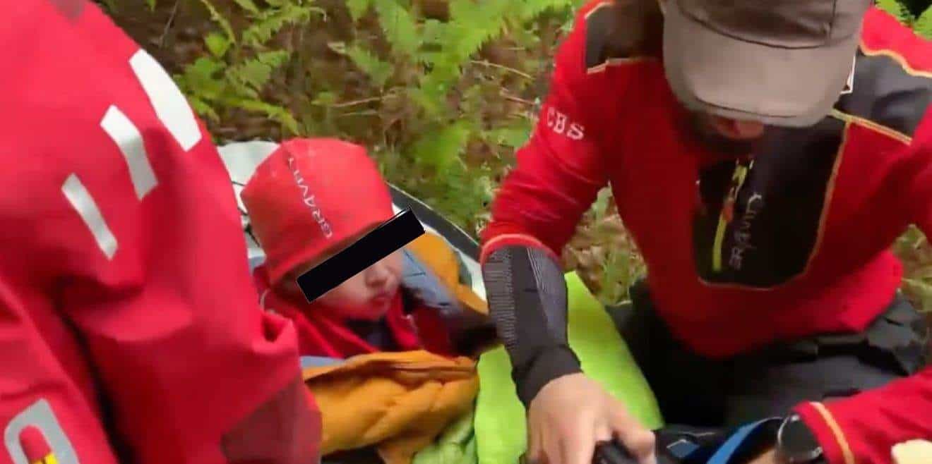 Ce a mâncat Alexandru după 40 de ore în pădure. Ce i-au dat salvatorii: ”Delicios!”