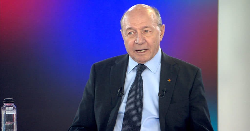 Traian Băsescu: „Ce avem acum e rezultatul organizării ticăloase a alegerilor. N-au dat nicio şansă românilor să înţeleagă ce votează”