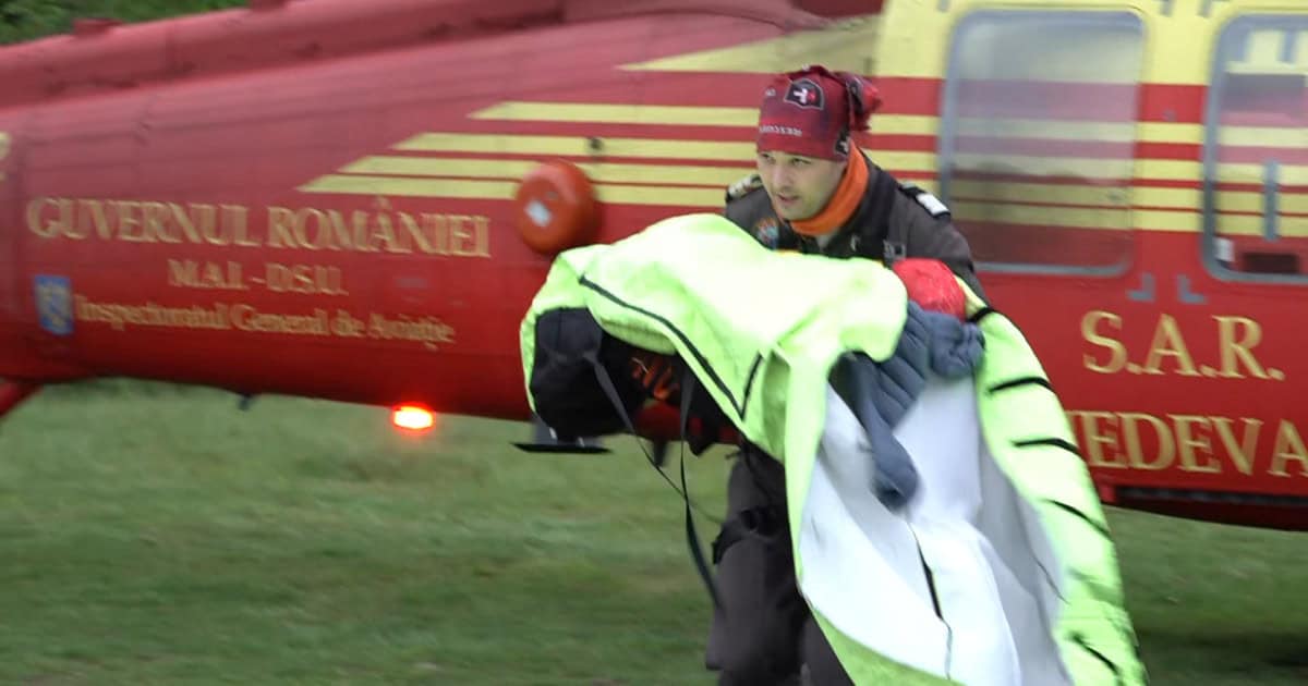 Eroul lui Alex. Mărturia lui Mihail Soare, salvatorul care l-a zărit pe copil cu coada ochiului, din elicopter: Nici nu putea să plângă