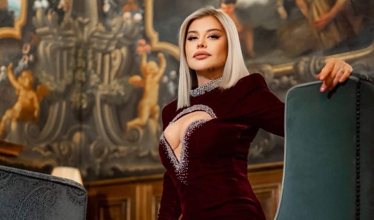 Transformare spectaculoasă pentru Loredana Groza! Artista a renunțat la părul blond. Cum arată brunetă și tunsă scurt Transformare spectaculoasă pentru Loredana Groza! Artista a renunțat la părul blond. Cum arată brunetă și tunsă scurt