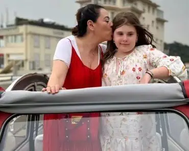 Oana Roman, noi dezvăluiri care au legătură cu fiica sa, Isabela. Ce decizie a luat vedeta?