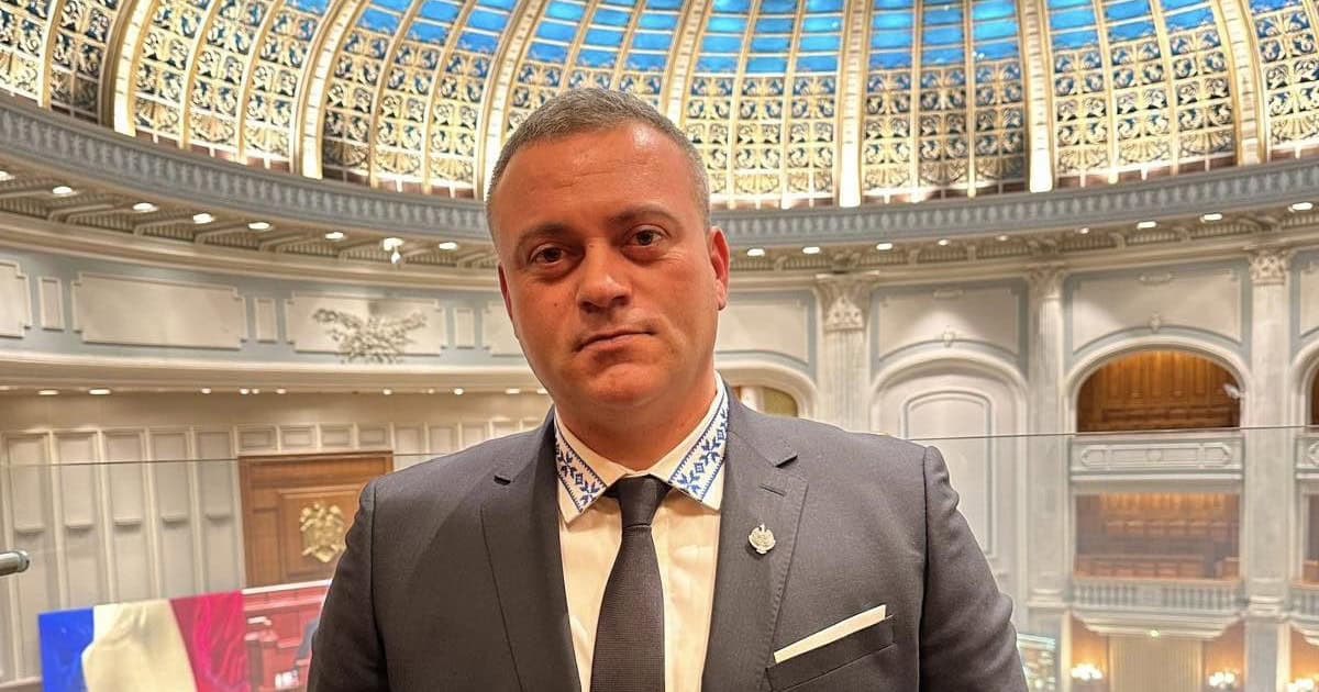 Un deputat a demisionat din grupul PSD pentru a trece la PNL. Inițial, a fost ales pe listele partidului Dianei Șoșoacă