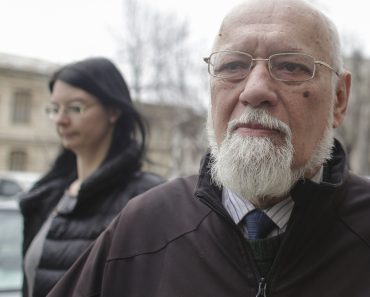 Gelu Voican Voiculescu susține într-un proces împotriva fiicei sale că a vândut fictiv o proprietate să scape de executarea silită