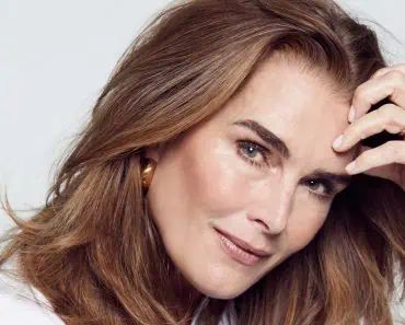 Brooke Shields, la 60 de ani, despre operațiile estetice: „Mi-e teamă să nu mai arăt ca mine”