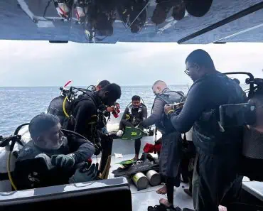 Misterul tragediei din Maldive se adâncește. Scafandrul-erou care a recuperat victimele rupe tăcerea despre „peștera care respiră” Misterul tragediei din Maldive se adâncește. Scafandrul-erou care a recuperat victimele rupe tăcerea despre „peștera care respiră”
