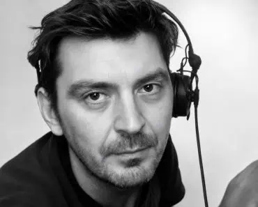 Doliu în muzica românească. A murit DJ Bob Fontana, artistul care a marcat generația petrecerilor anilor ’90. Avea doar 44 de ani Doliu în muzica românească. A murit DJ Bob Fontana, artistul care a marcat generația petrecerilor anilor ’90. Avea doar 44 de ani