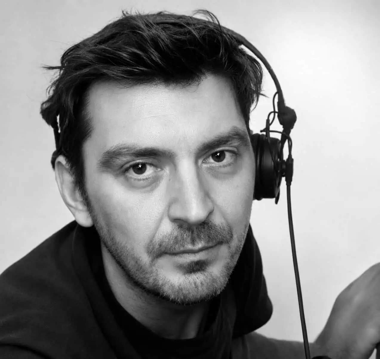 Doliu în muzica românească. A murit DJ Bob Fontana, artistul care a marcat generația petrecerilor anilor ’90. Avea doar 44 de ani