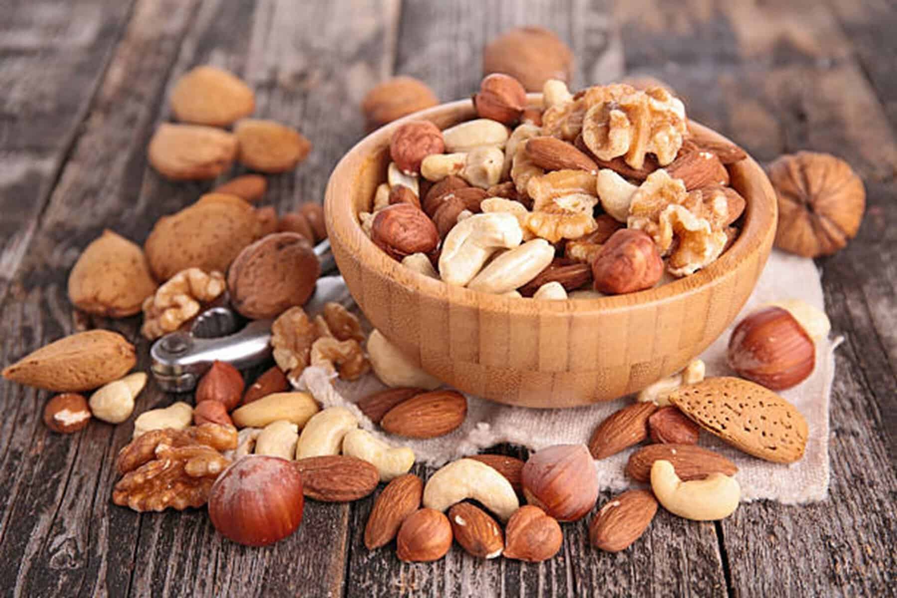 Când este cel mai bun moment să mănânci nuci pentru absorbția maximă de Omega-3, potrivit dietiștilor