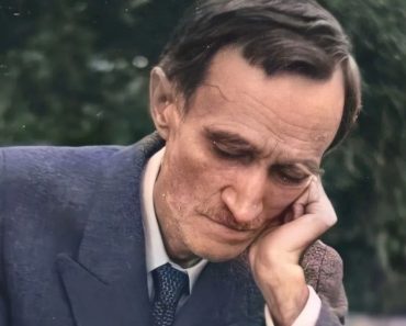De ce a murit, de fapt, George Bacovia. Boala care i-ar fi influențat depresia și ultimii ani de viață ai poetului De ce a murit, de fapt, George Bacovia. Boala care i-ar fi influențat depresia și ultimii ani de viață ai poetului