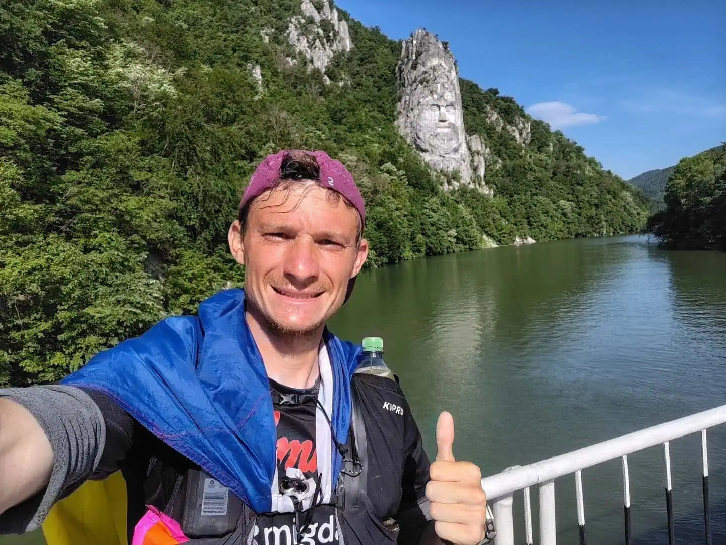 Cursă umanitară întreruptă dramatic. Ultramaratonistul Adrian Șovea, lovit grav de o mașină