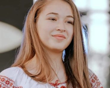 Ultima postare a tinerei artiste care a murit din cauza unui AVC. Andreea Micu avea doar 17 ani Ultima postare a tinerei artiste care a murit din cauza unui AVC. Andreea Micu avea doar 17 ani
