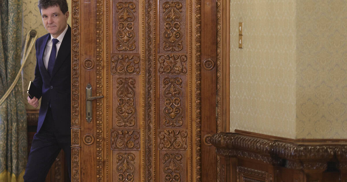 Nicușor Dan i-a chemat, din nou, la negocieri pe Grindeanu și Bolojan. Ce variantă de Guvern se conturează (surse)