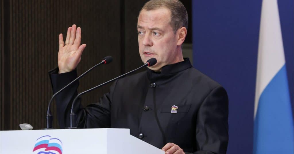 Mesajul lui Dmitri Medvedev, după ce UE a ignorat avertismentul Rusiei cu atacuri în Kiev: „Se pare că au diplomați în plus”