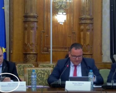 Elevă de clasa a V-a, discurs în lacrimi despre presiunea din școală, în timp ce ministrul Educației stătea pe telefon