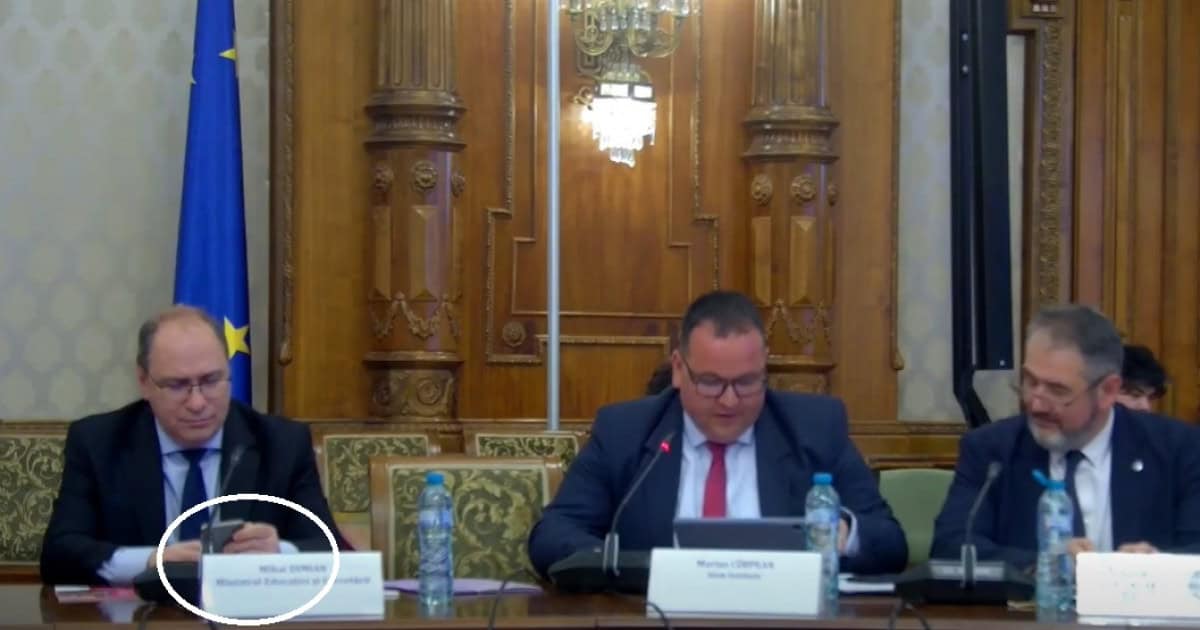 Elevă de clasa a V-a, discurs în lacrimi despre presiunea din școală, în timp ce ministrul Educației stătea pe telefon