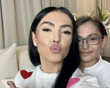 Andreea Mantea a organizat o petrecere pe cinste pentru fiul ei. David a împlinit 11 ani: „Am urmat calea fericirii” Andreea Mantea a organizat o petrecere pe cinste pentru fiul ei. David a împlinit 11 ani: „Am urmat calea fericirii”